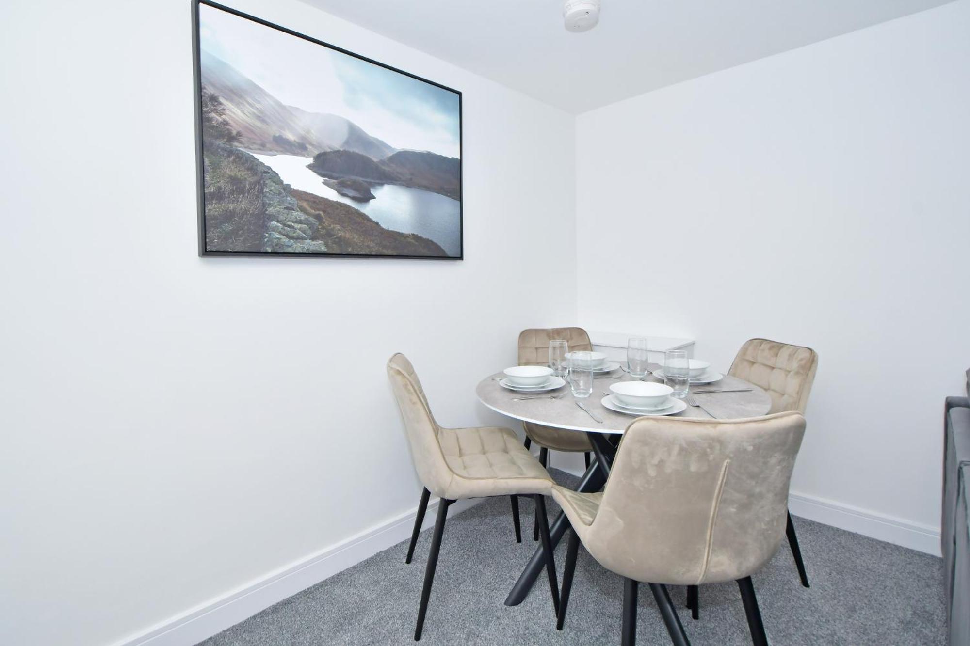 Sapphire Apartments By Yourstays - Luxury 2 Bedroom Apartments In Crewe Dış mekan fotoğraf
