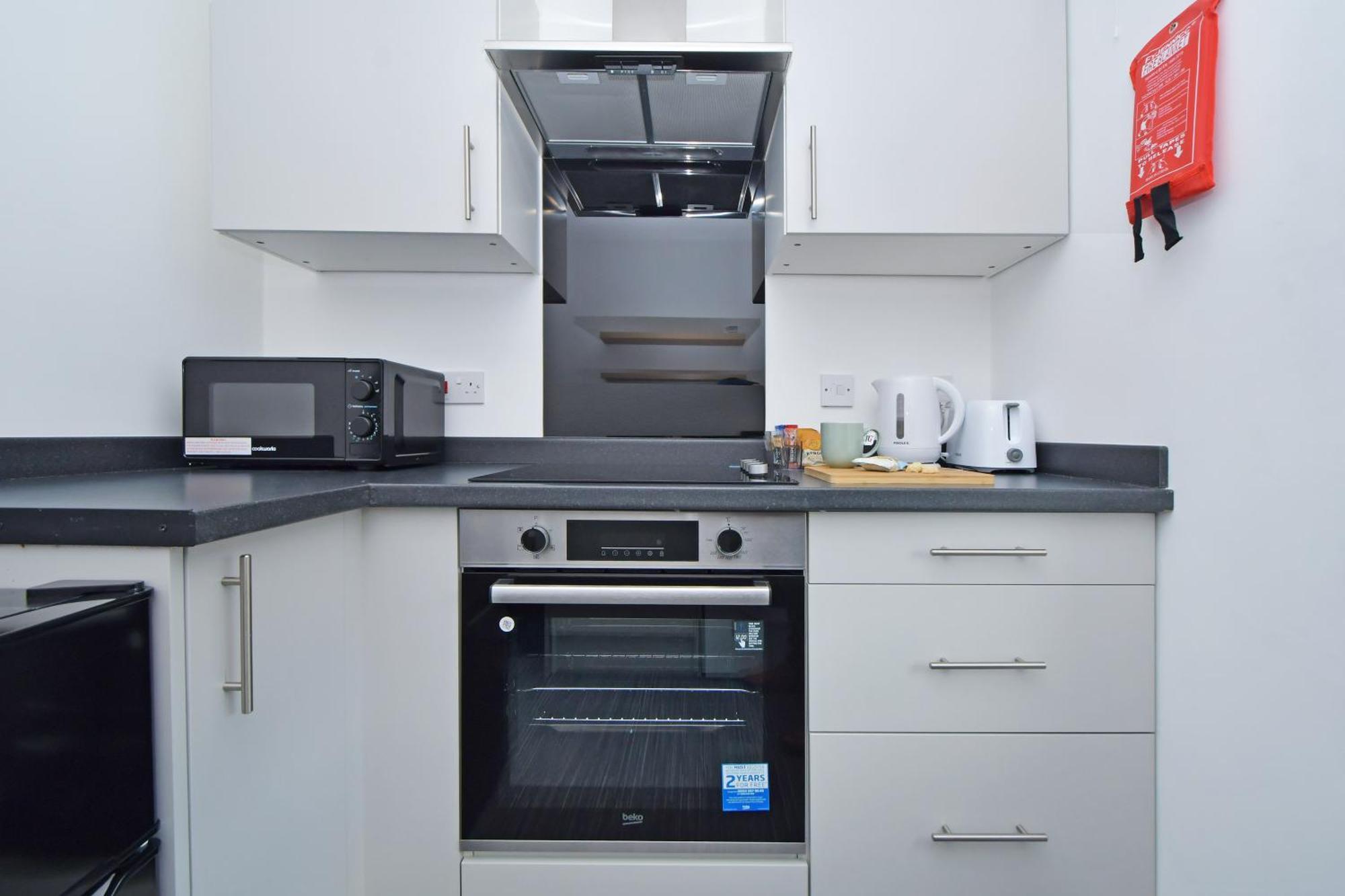 Sapphire Apartments By Yourstays - Luxury 2 Bedroom Apartments In Crewe Dış mekan fotoğraf