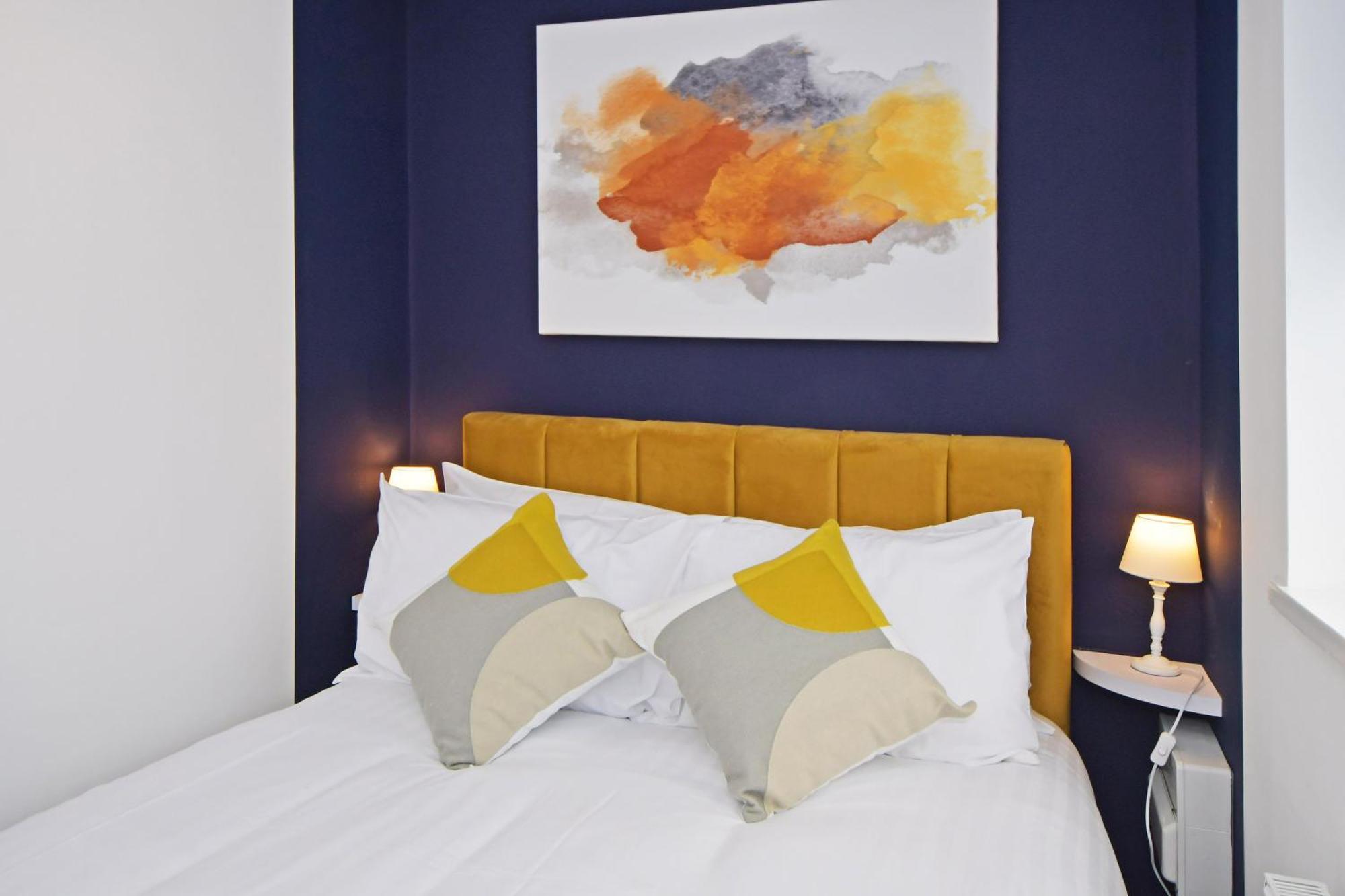 Sapphire Apartments By Yourstays - Luxury 2 Bedroom Apartments In Crewe Dış mekan fotoğraf