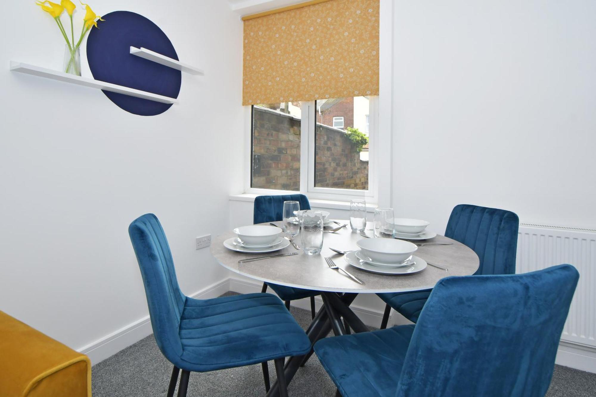 Sapphire Apartments By Yourstays - Luxury 2 Bedroom Apartments In Crewe Dış mekan fotoğraf
