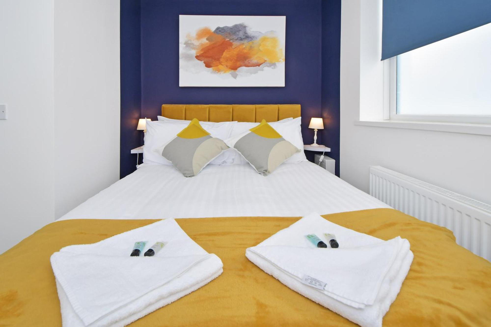 Sapphire Apartments By Yourstays - Luxury 2 Bedroom Apartments In Crewe Dış mekan fotoğraf