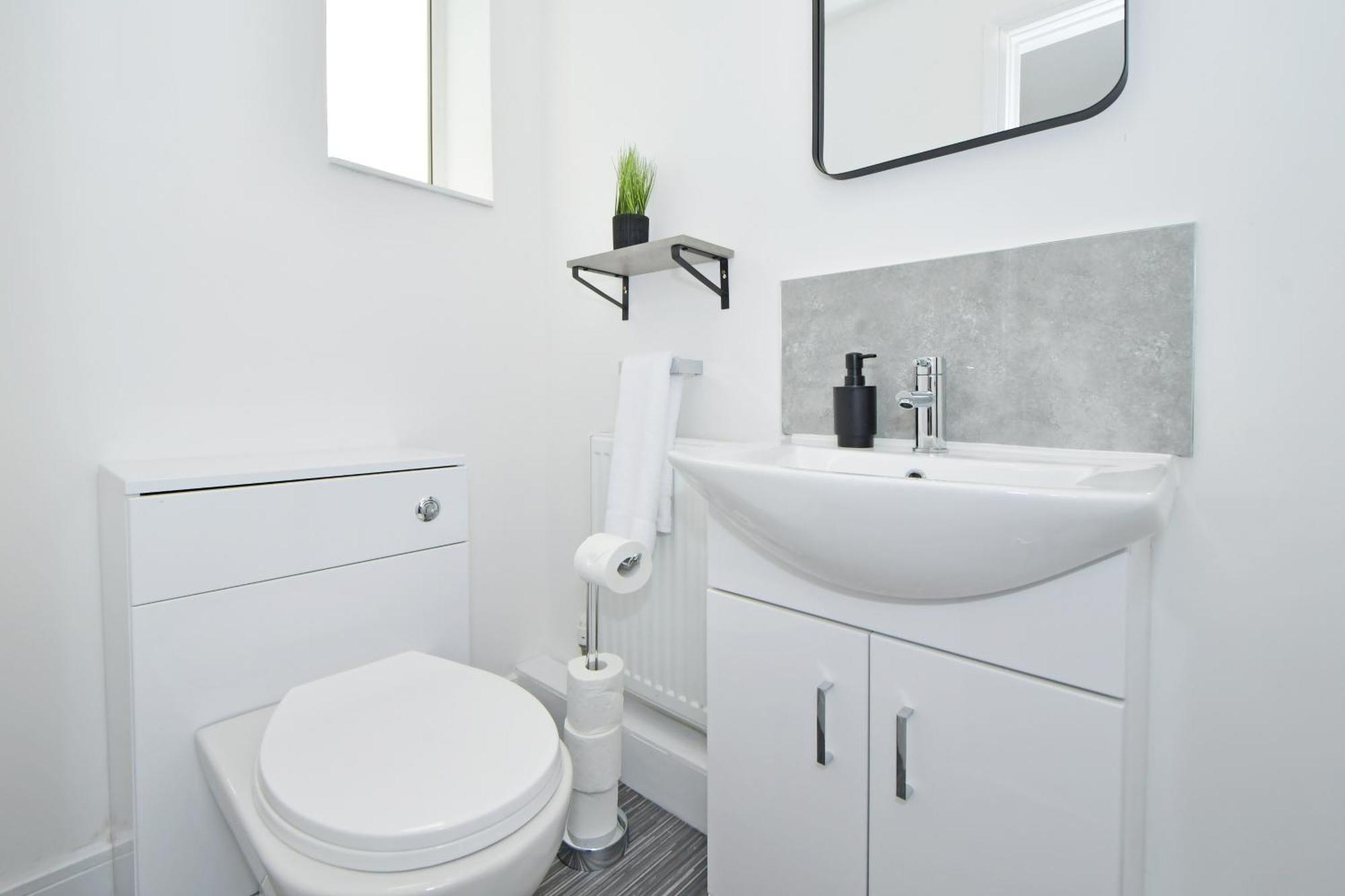 Sapphire Apartments By Yourstays - Luxury 2 Bedroom Apartments In Crewe Dış mekan fotoğraf