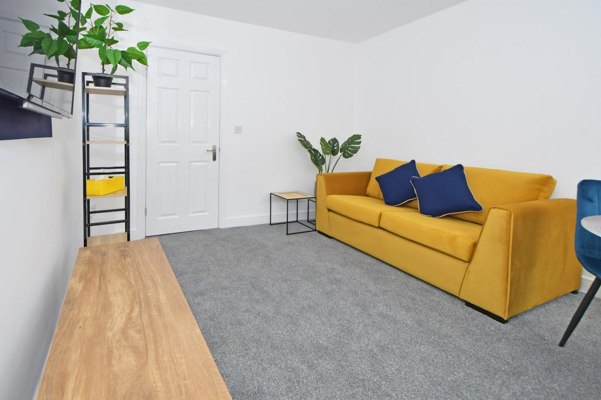 Sapphire Apartments By Yourstays - Luxury 2 Bedroom Apartments In Crewe Dış mekan fotoğraf