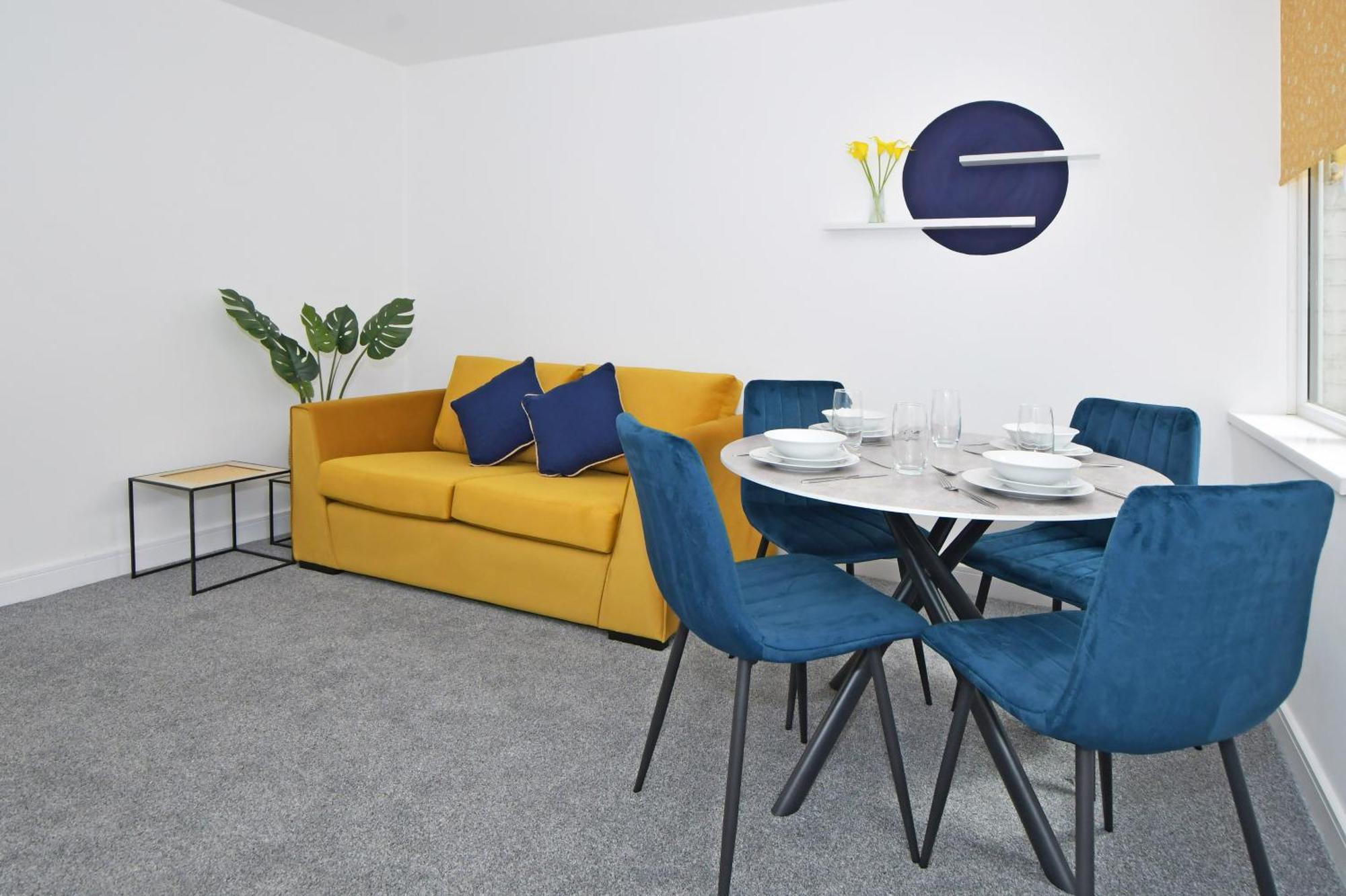 Sapphire Apartments By Yourstays - Luxury 2 Bedroom Apartments In Crewe Dış mekan fotoğraf