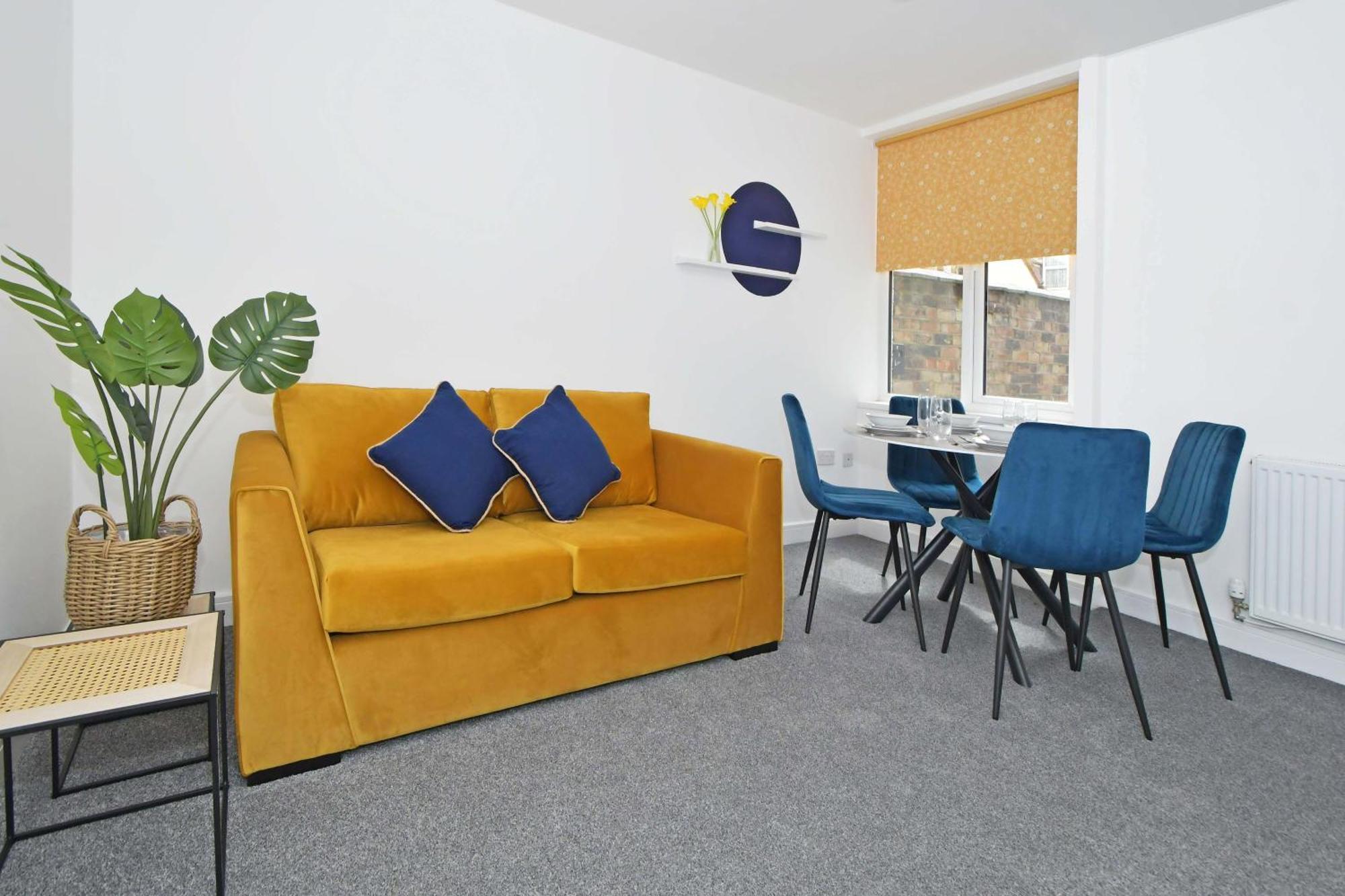 Sapphire Apartments By Yourstays - Luxury 2 Bedroom Apartments In Crewe Dış mekan fotoğraf